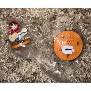 Disney Musical Minis Series 2 MIGUEL UN POCO LOCO Coco Movie **READ**